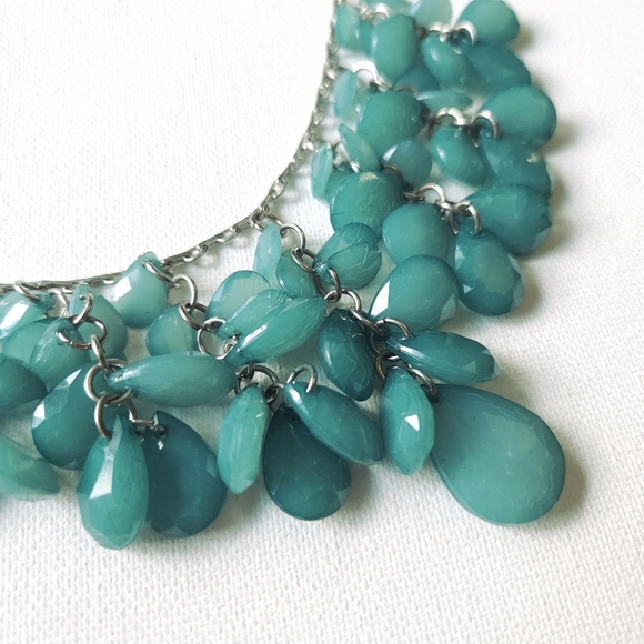 Teardrop Cluster Statement Necklace - Picture 2 of 5
